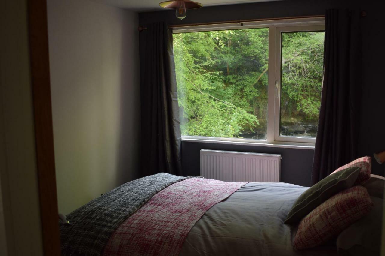 Scarlett Cabin Glan Gwna Caernarfon Ngoại thất bức ảnh